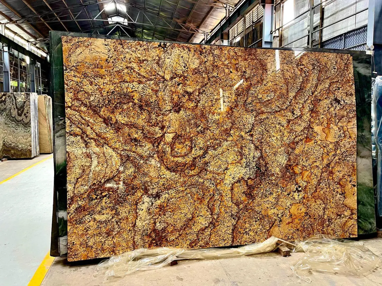 Granite vàng hoàng gia
